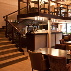 Лестницы из стали для кафе и ресторанов