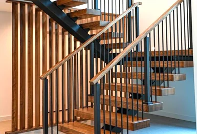Ремонт и реставрация деревянных лестниц